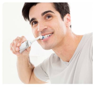 Oral-B Pilli Diş Fırçası Expert Precision Clean Db04 - 4